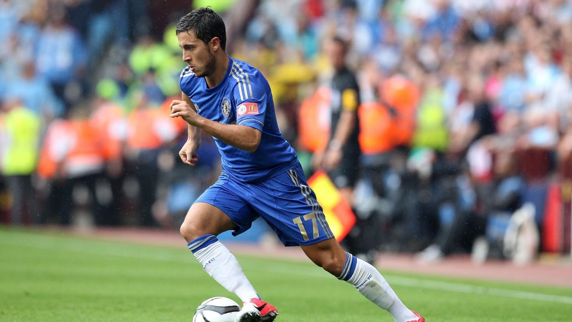 “帕布罗·马特拉的防守表现，成就阿根廷美洲狮队的传奇”